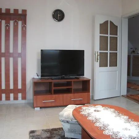 Guest house Jobor Vendeghaz *